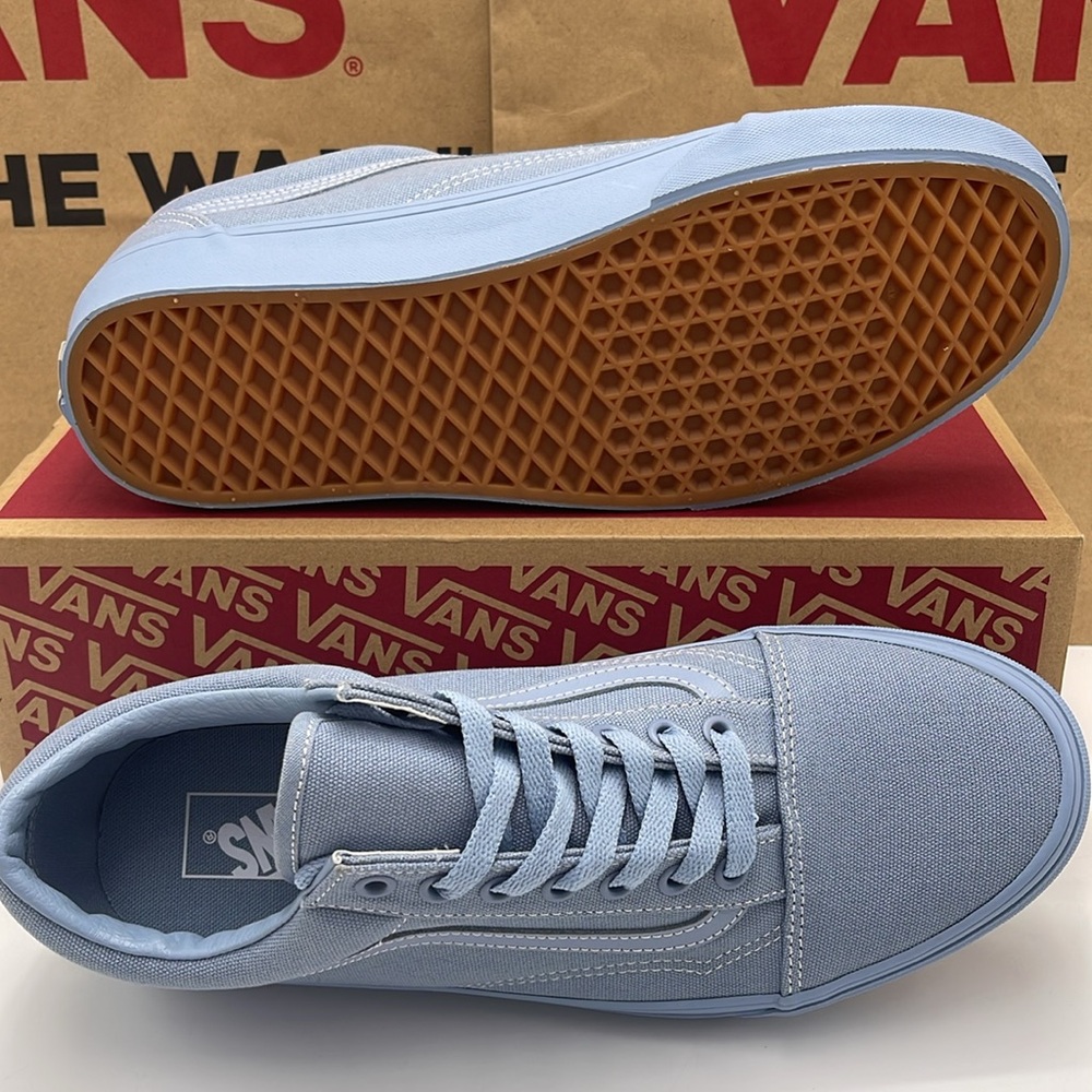 Vans WMNS Sky Blue Canvas Sneakers Old Skool
Pastel Mono Dusty Blue
VN000CT8DSB - Picture 7 of 16